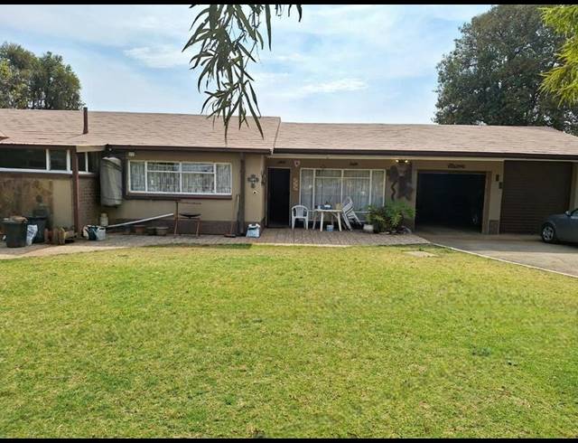 3 BEDROOM HOUSE FOR SALE IN MEIRINGSPARK